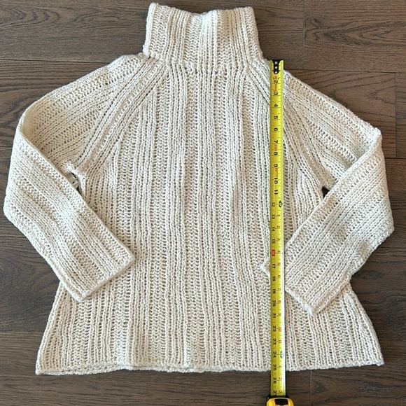 NWT Khaite Klimpt Turtleneck - Picture 5 of 8